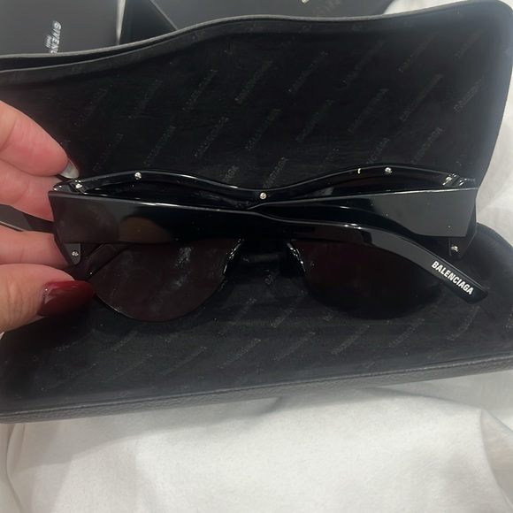 Balenciaga shield sunglasses - Picture 3 of 3